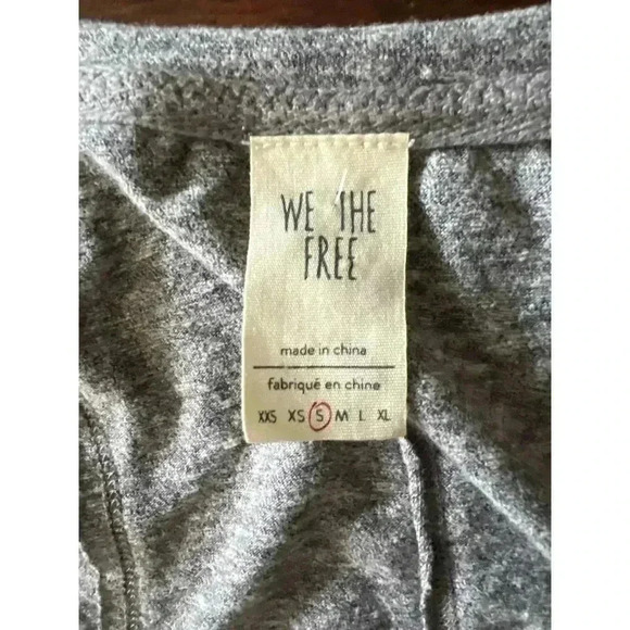 We the free top - Picture 3 of 4